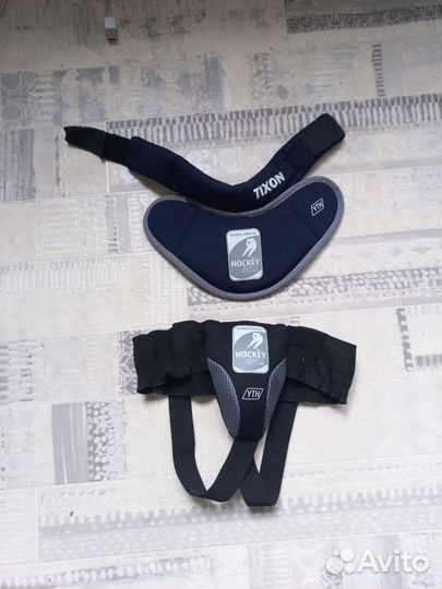 Нагрудник, шорты,гамаши хоккейные на 5-6лет