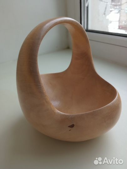 Ваза -корзинка из капа (сувеля). Маленькая