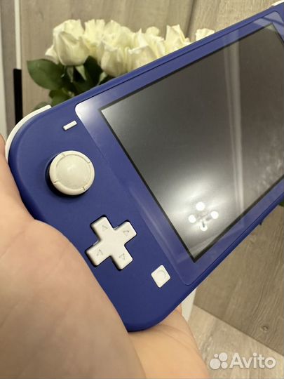 Nintendo switch lite + sd128gb идеал