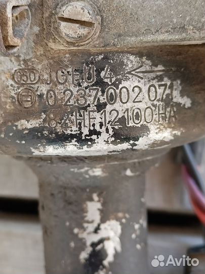 Трамблер на Форд Гранада 1983 гв 2,0 л