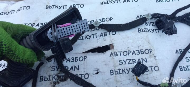 Коса двери передней правой Шевроле Круз