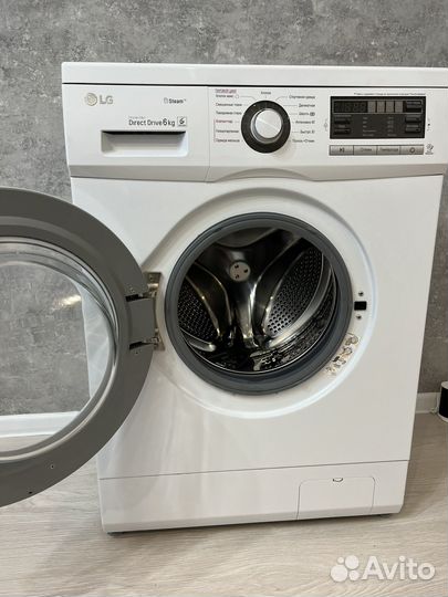 Узкая стиральная машина LG F12M7NDS0