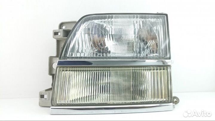 Фара левая Nissan Elgrand ALE50 1998