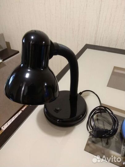 Лампа настольная