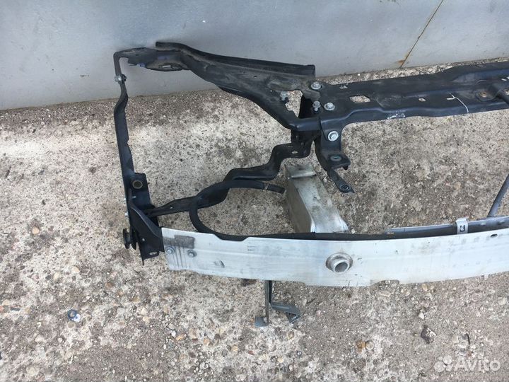 Усилитель переднего бампера Mercedes-Benz C-Class