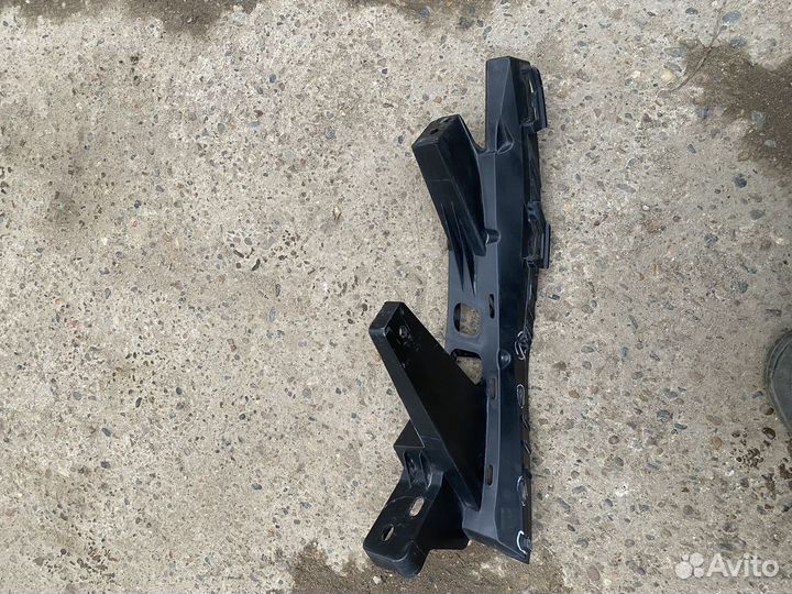 Кронштейн передней левой фары хавал ф7