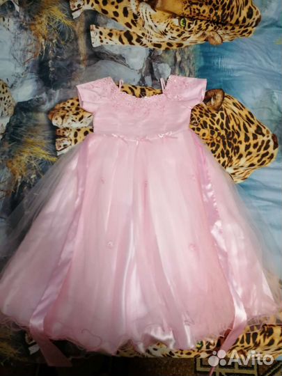 Нарядное платье