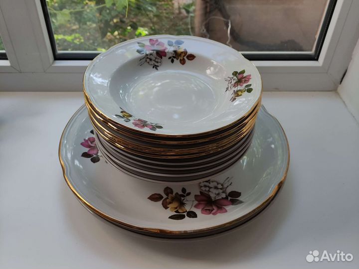 Набор тарелок