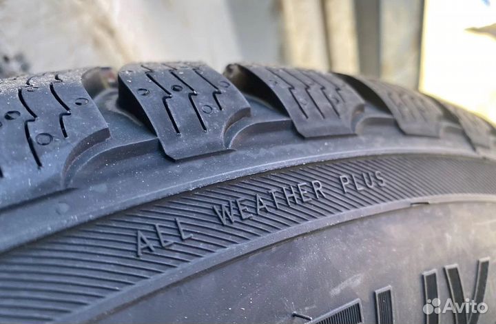 Nokian Tyres WR SUV 3 265/65 R17 116H