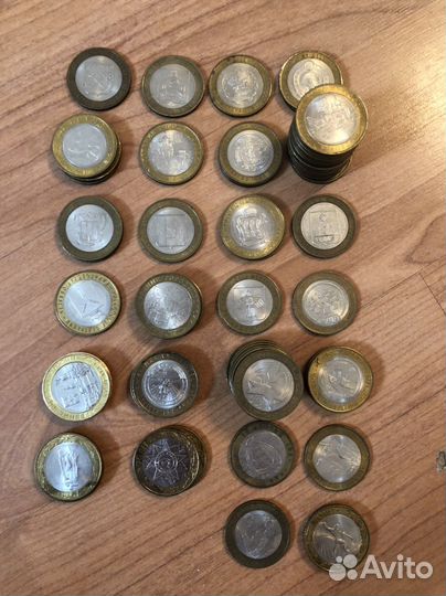 Монета 10 рублей биметалл