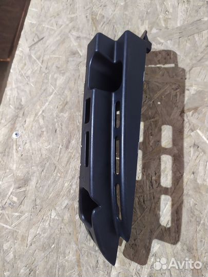 Направляющая заднего бампера левая Chevrolet Cruze