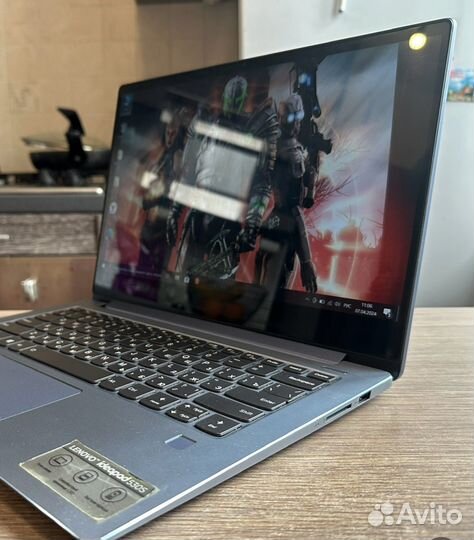 Lenovo i3-8130U/IPS/FullHD/SSD/8Гб озу