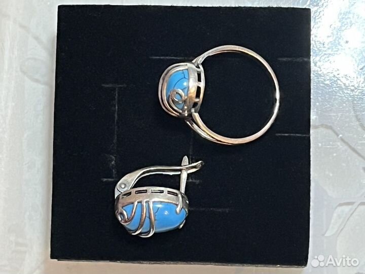 Серьги, кольцо,брошь и бусы с бирюзой