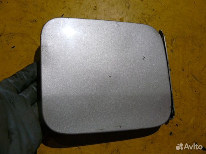 Лючок бензобака для Nissan Tiida C11