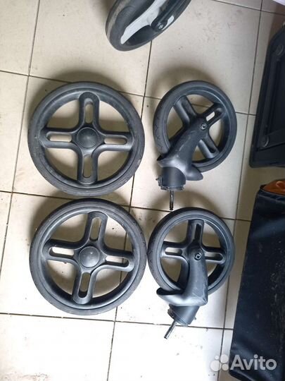 Колеса от коляски Лонекс