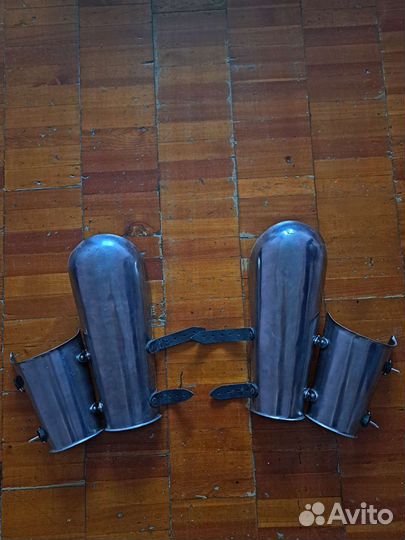 Наручи, кафтан, подшлемник