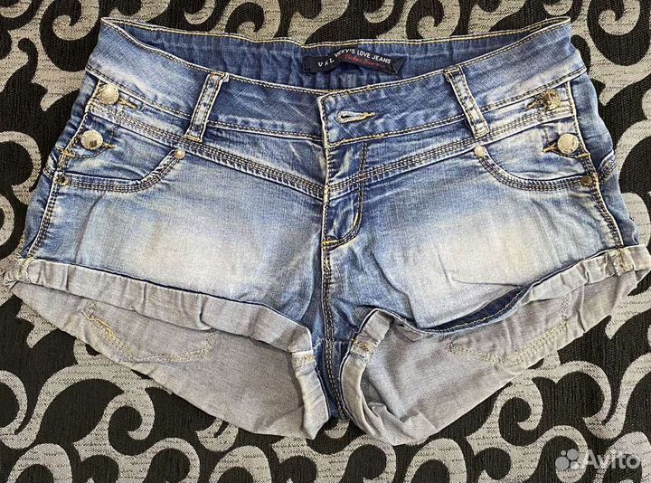Джинсовые шорты