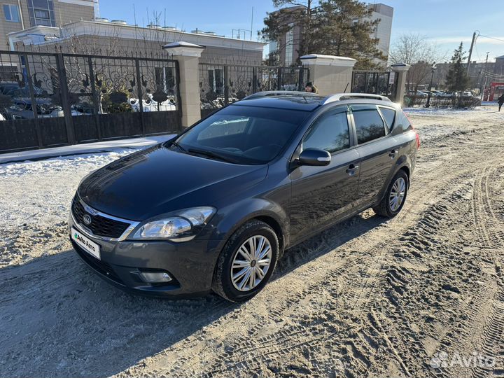 Kia Ceed 1.6 AT, 2010, 136 000 км