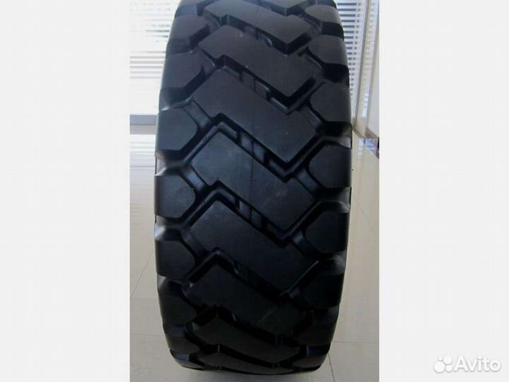Шина для фронтальных погрузчиков 17.5-25 16PR naaa