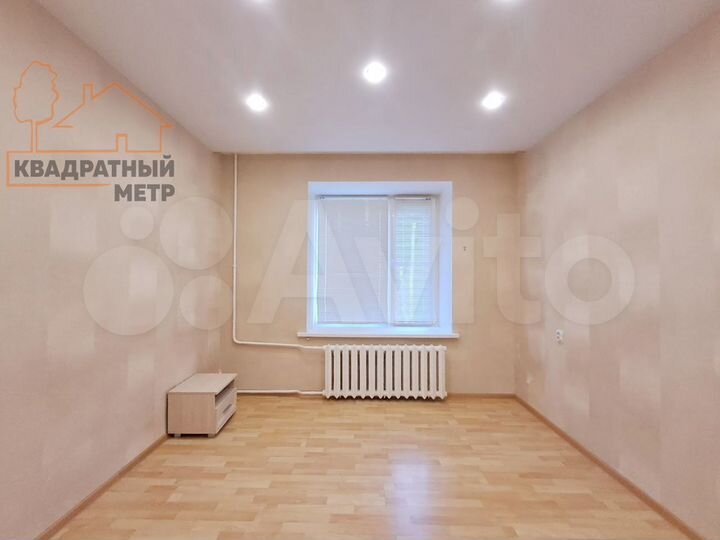 2-к. квартира, 54 м², 1/4 эт.