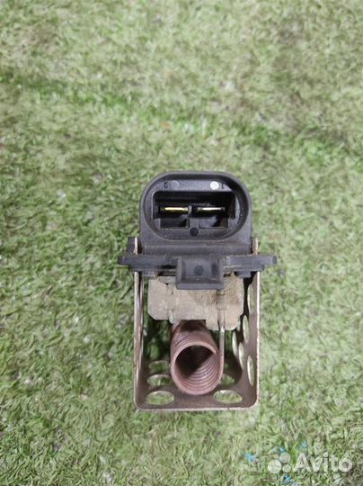 Резистор вентилятора охлаждения Renault Clio 3 20