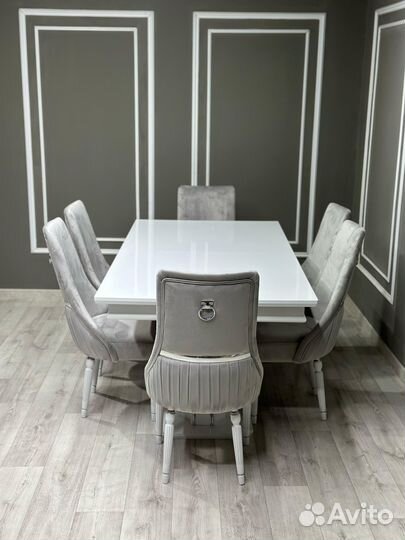 Комплект стол и стулья. В наличии