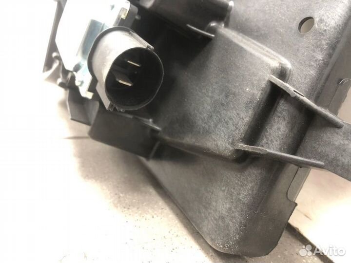 Диффузор радиатора Ford Focus 1.4-1.6 2005-2011