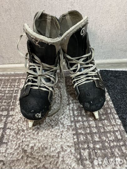 Коньки хоккейные