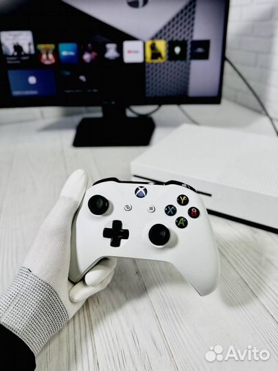 Xbox One S 500gb +450 игр с дисководом