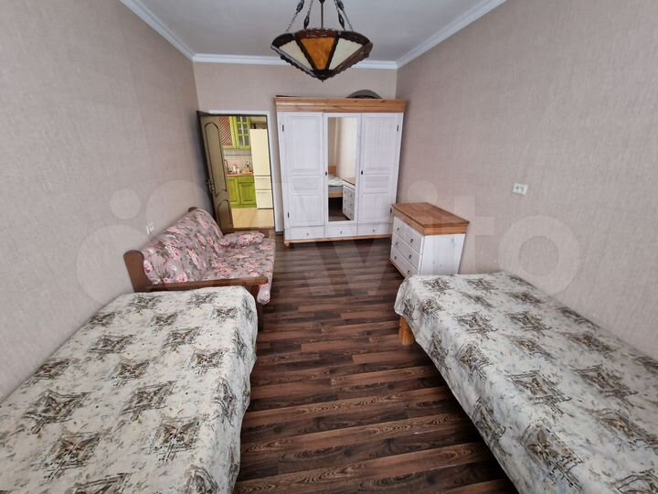 2-к. квартира, 65 м², 1/2 эт.