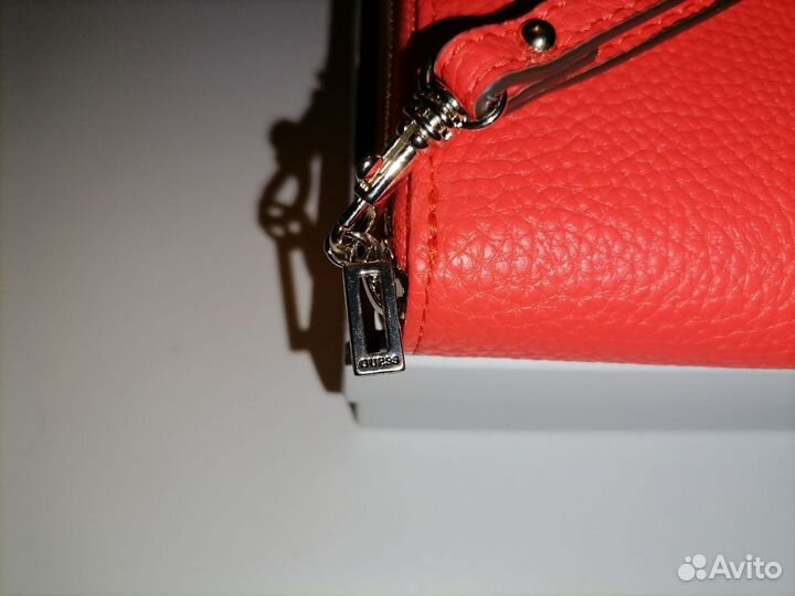 Кошельки Guess корал-4,5 чёрн-4,8 Оригинал Новые