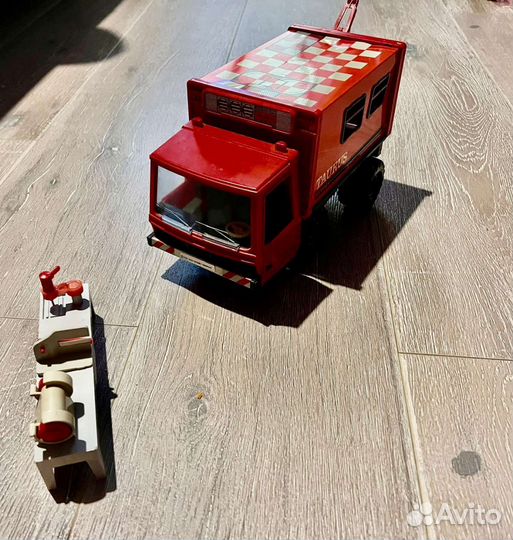 Игрушка автомобиль