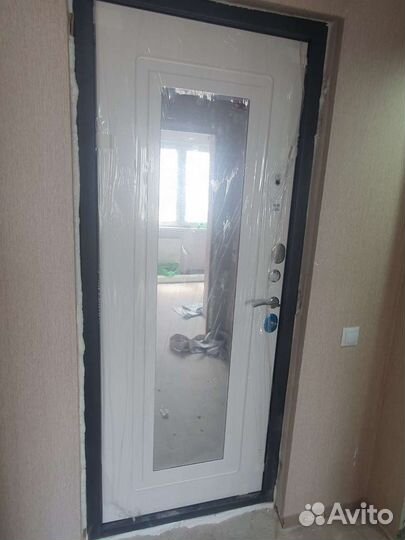 Входная стальная дверь