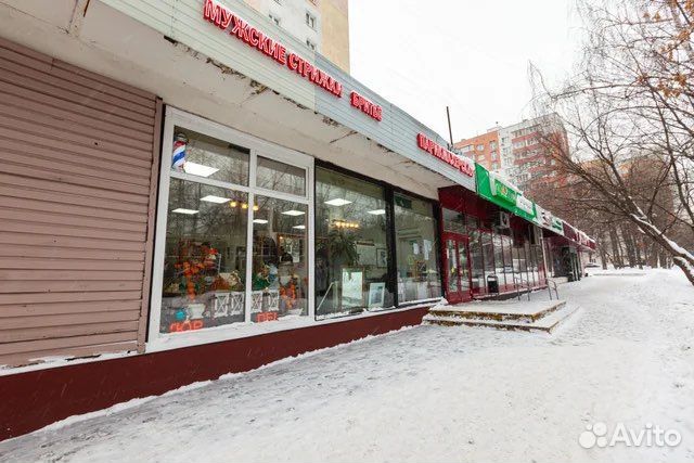 Администратор, бровист, парикмахер-универсал