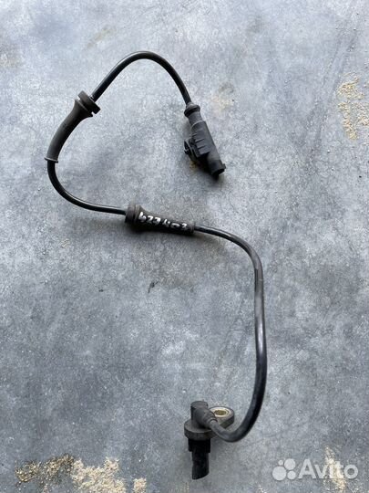 Датчик ABS Nissan