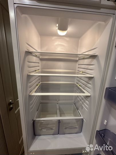 Холодильник Бирюса 132 KLA