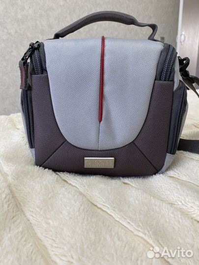 Зеркальный фотоаппарат canon eos 200d