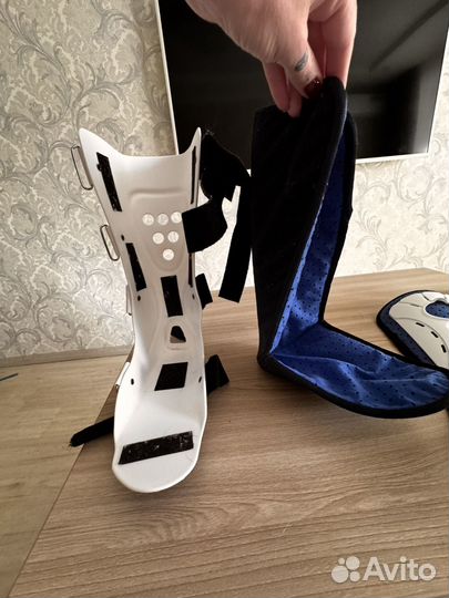 Ортез голеностопный на правую ногу