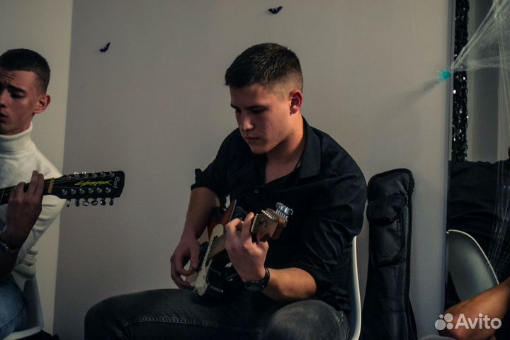 Преподавание игры на гитаре