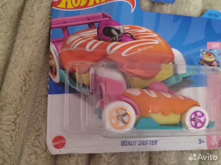 Hot wheels th