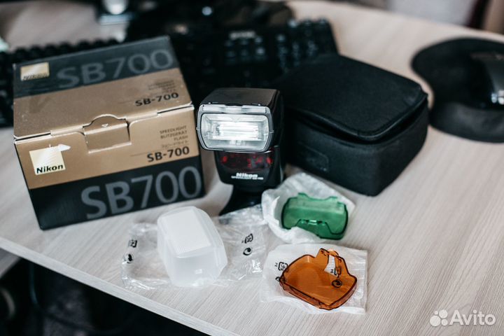 Вспышка Nikon Speedlight SB-700