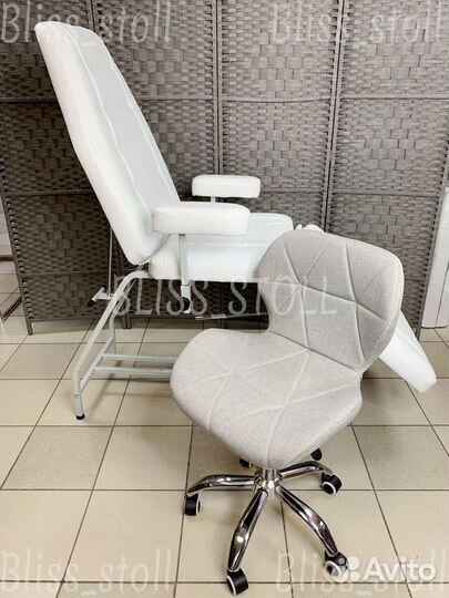 Косметологическое кресло + стул. Комплект