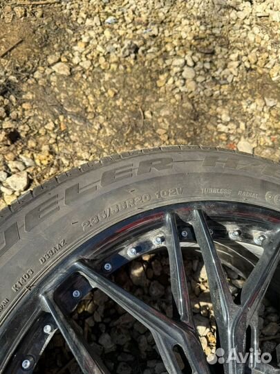 Bridgestone Dueler H/P 235/55 R20