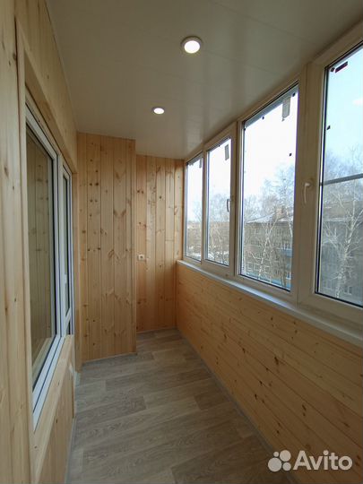 Отделка балкона, остекление