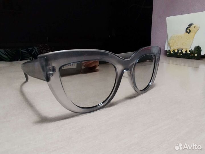 Солнцезащитные очки