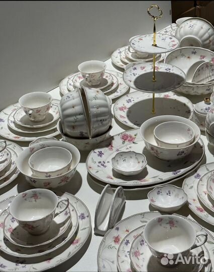 Чайно столовый сервиз на 12 персон