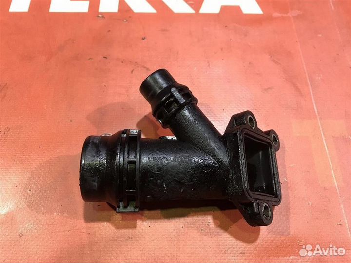 Фланец системы охлаждения бмв Х5 Е70