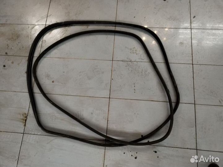 Уплотнитель двери Honda Accord 8