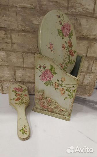 Набор зеркало,расческа с подставкой