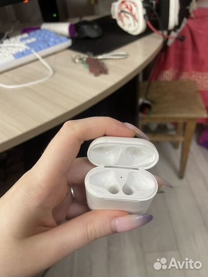 Ориринальный кейс AirPods 2